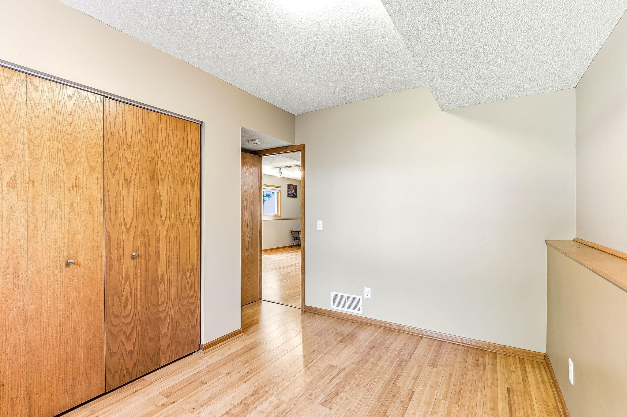 29-web-or-mls-11831-Kerry-St-29.jpg