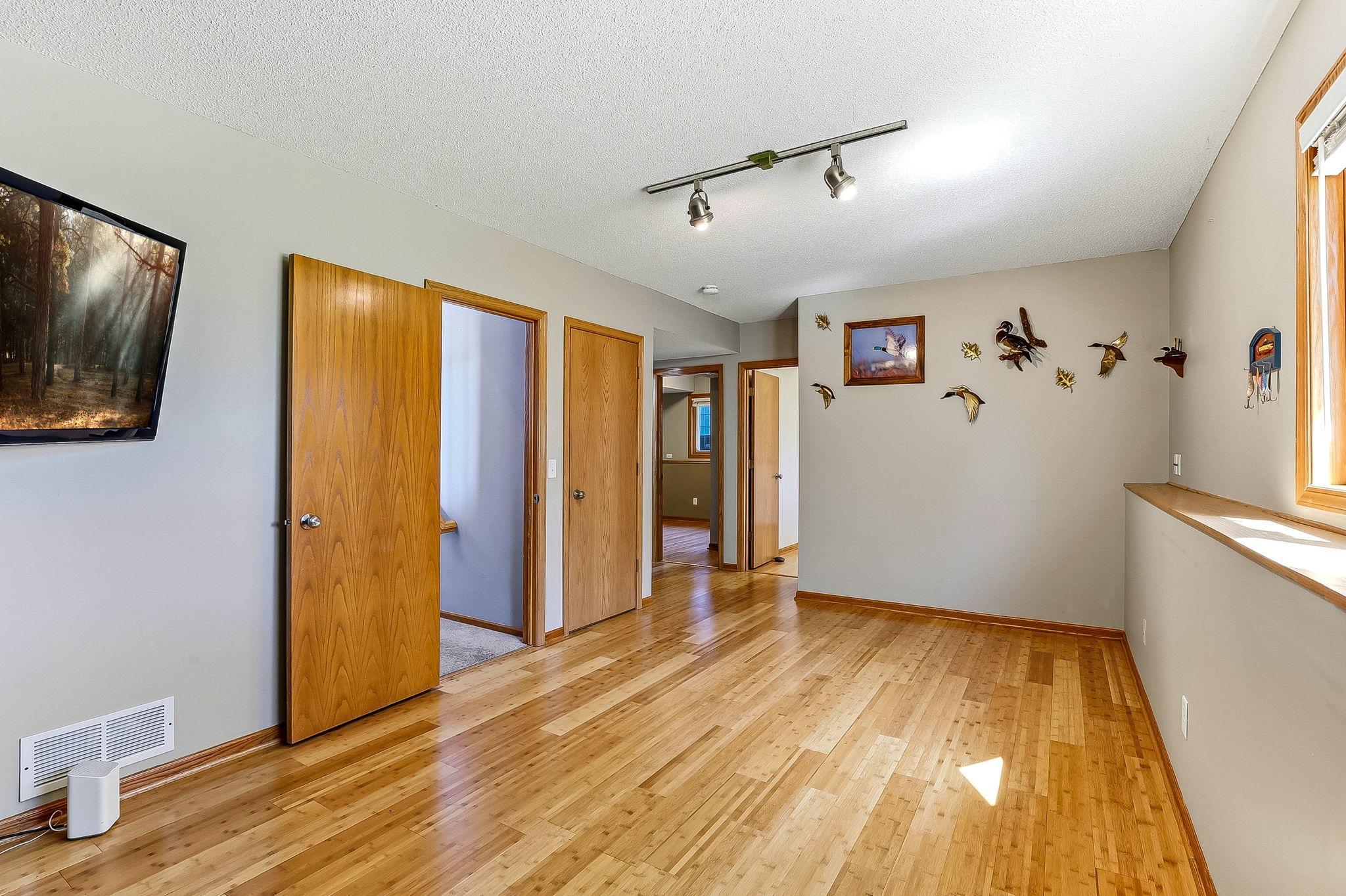 24-web-or-mls-11831-Kerry-St-24.jpg