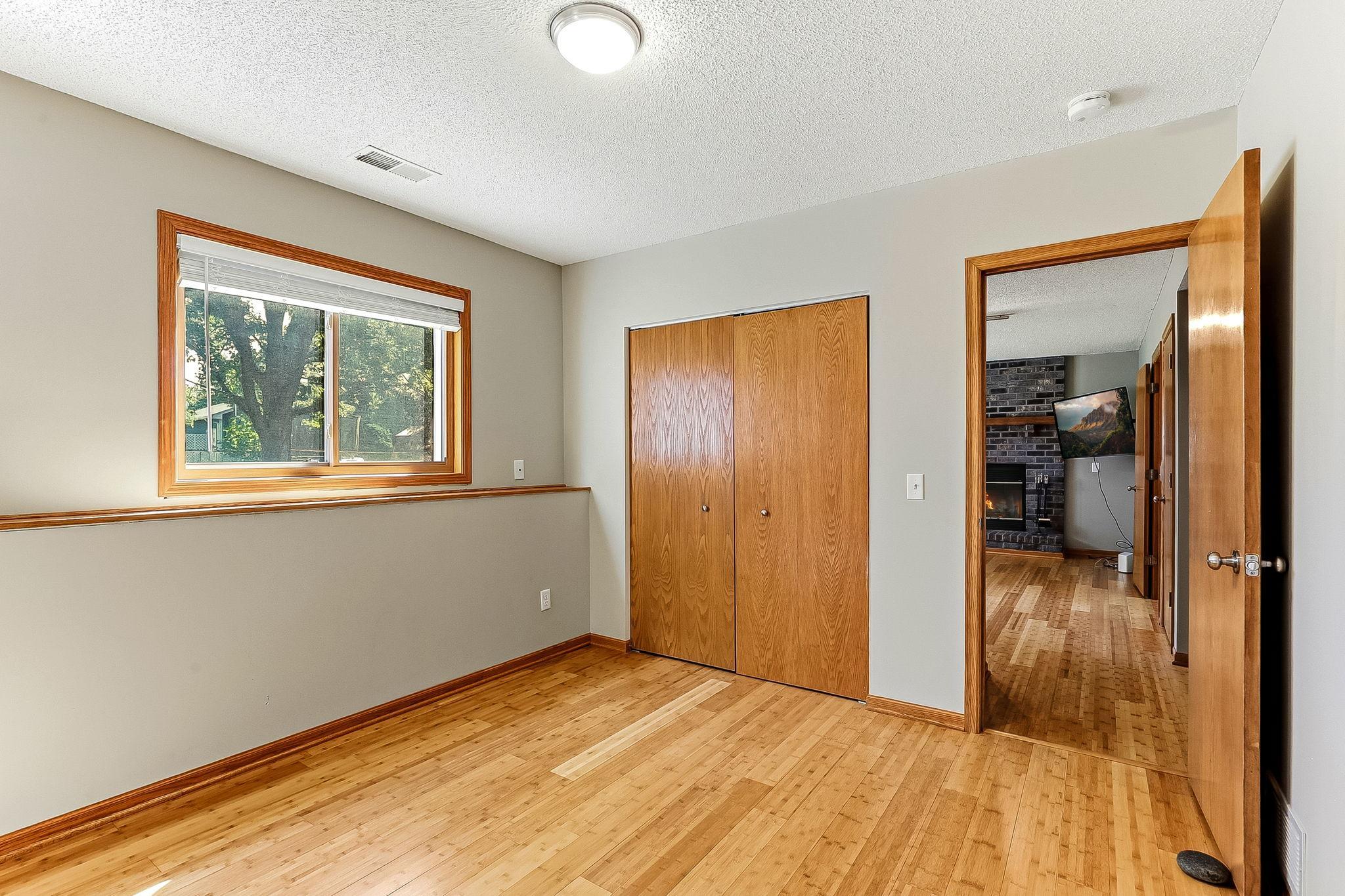 27-web-or-mls-11831-Kerry-St-27.jpg