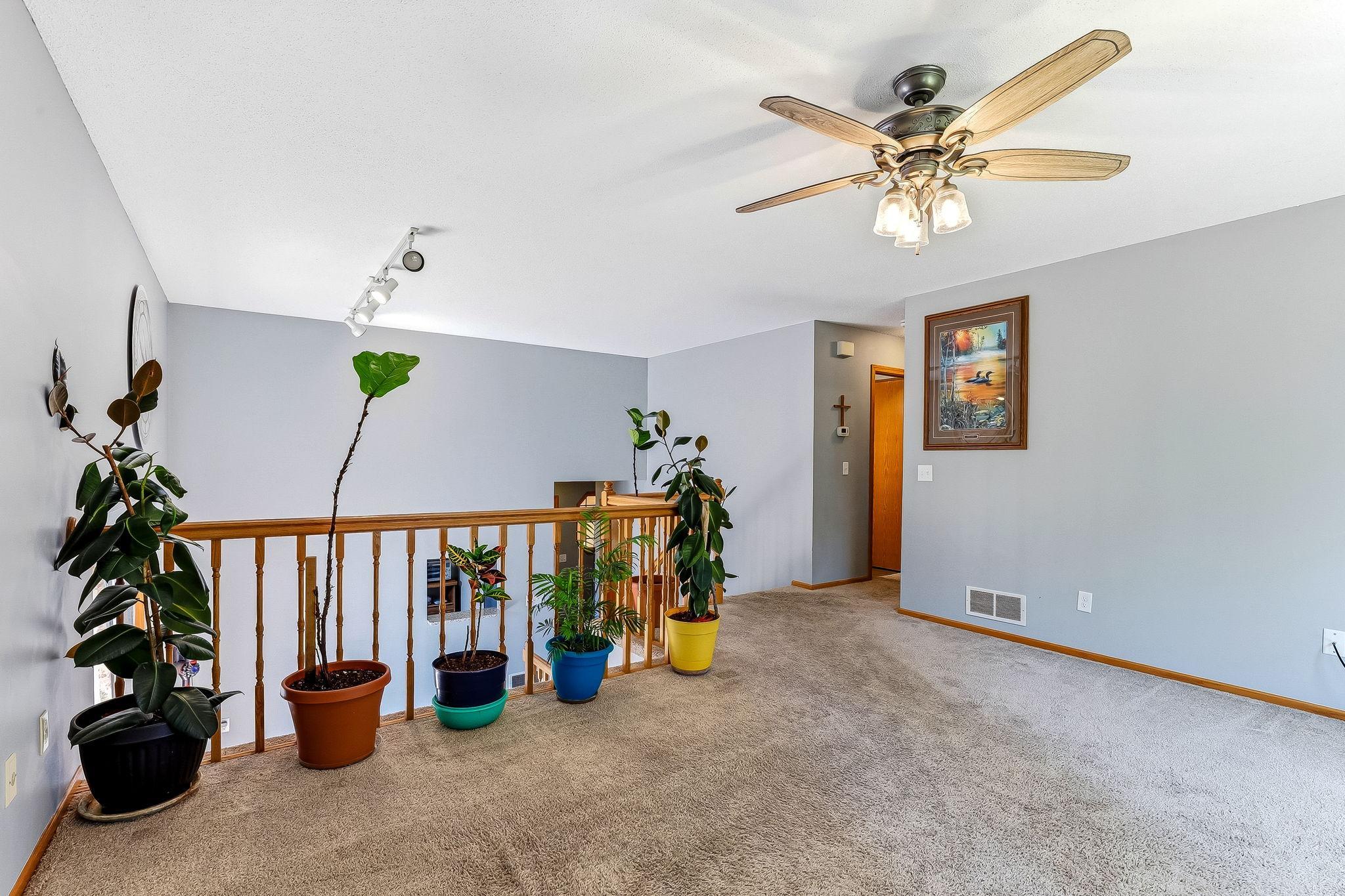 13-web-or-mls-11831-Kerry-St-13.jpg