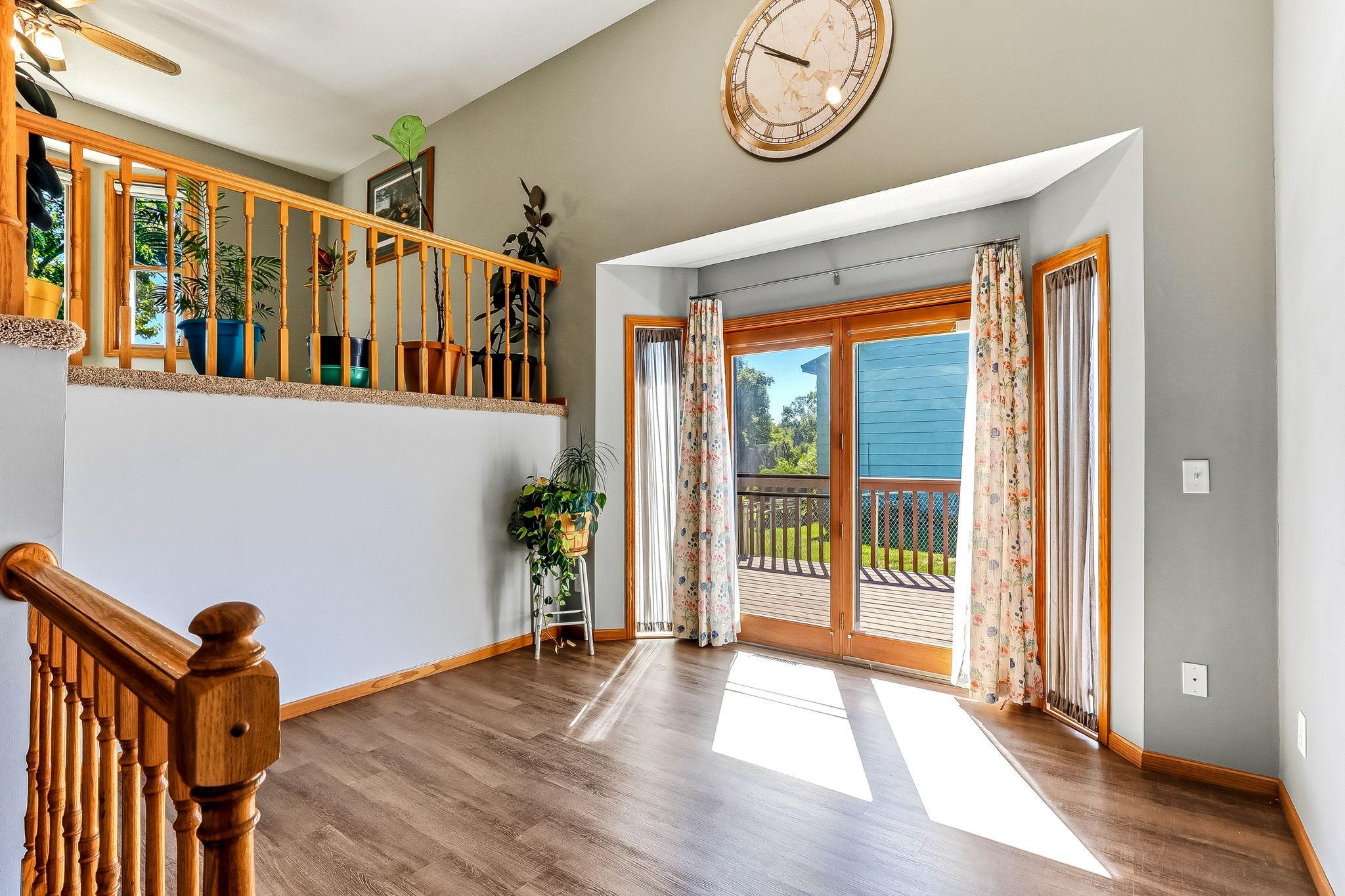 7-web-or-mls-11831-Kerry-St-07.jpg