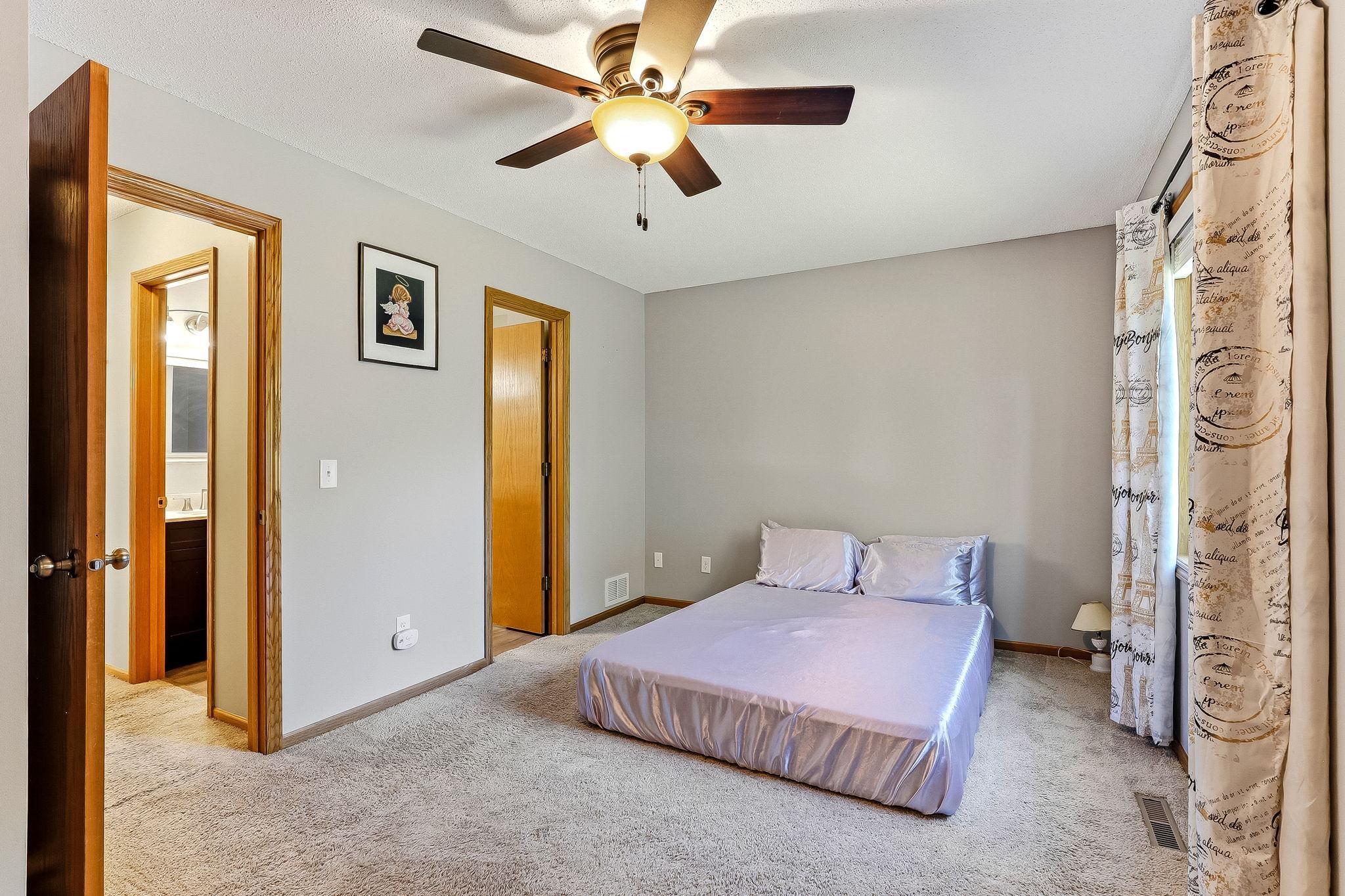 19-web-or-mls-11831-Kerry-St-19.jpg