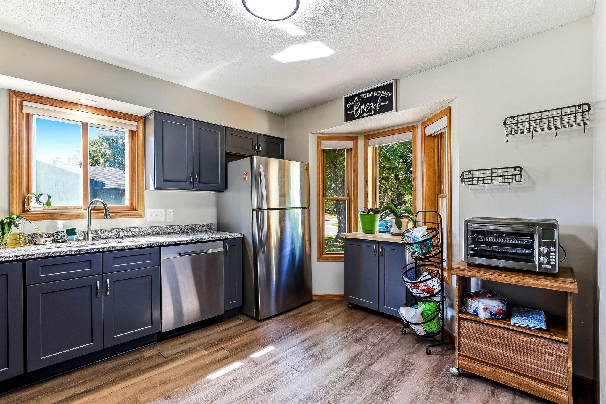 9-web-or-mls-11831-Kerry-St-09.jpg