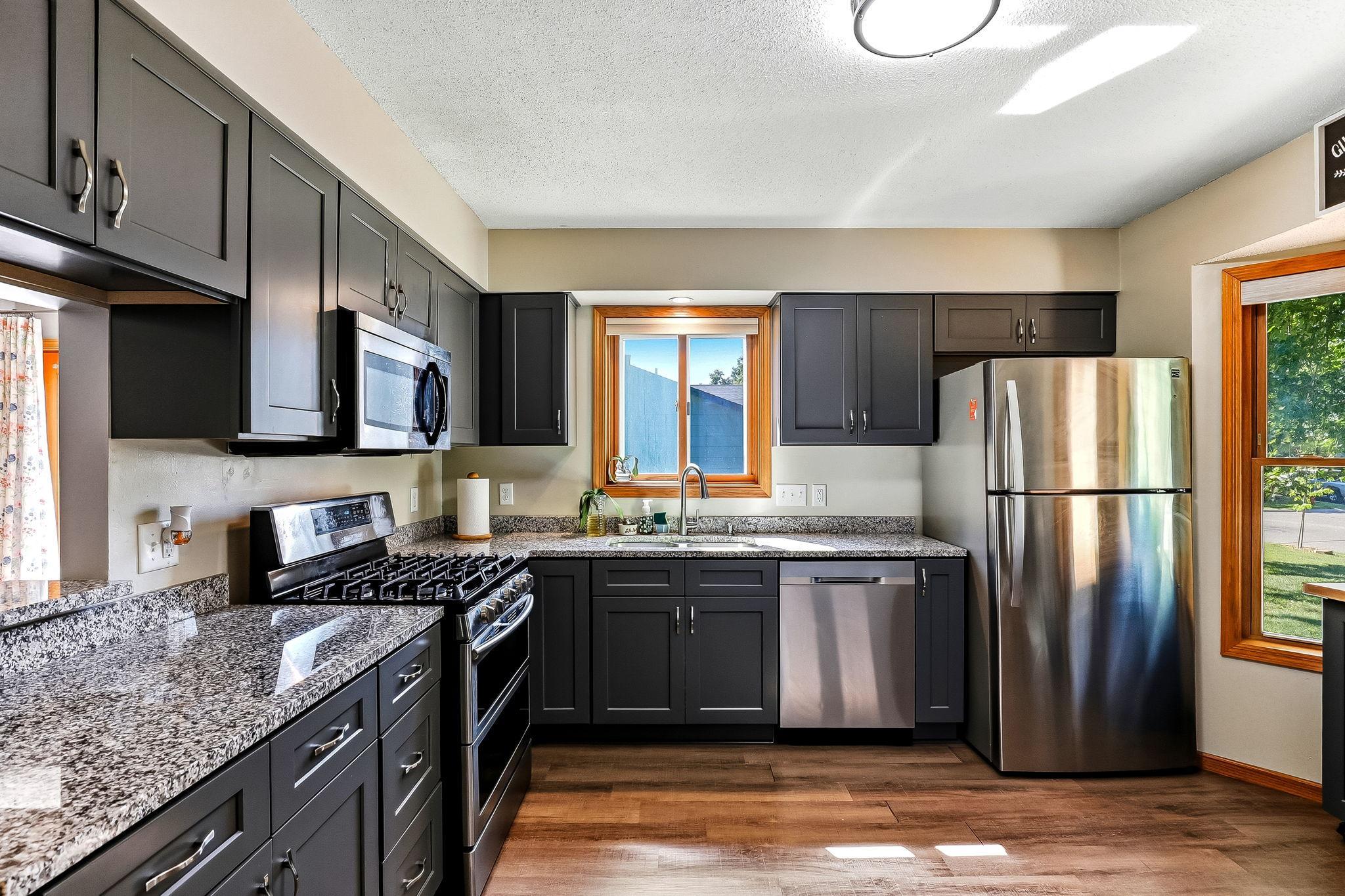 10-web-or-mls-11831-Kerry-St-10.jpg