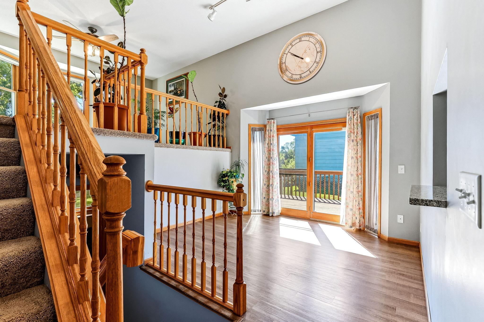 6-web-or-mls-11831-Kerry-St-06.jpg