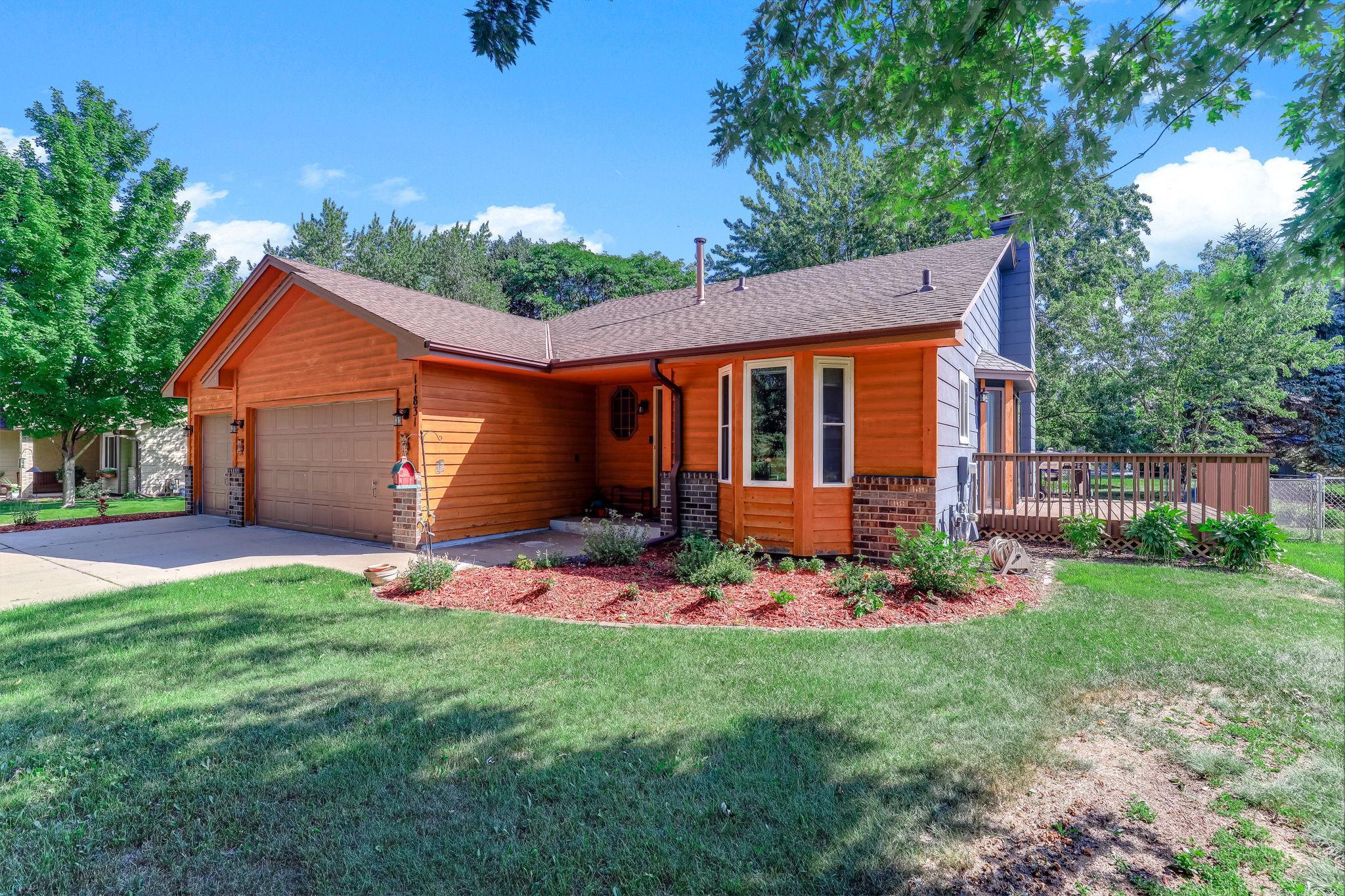 2-web-or-mls-11831-Kerry-St-02.jpg