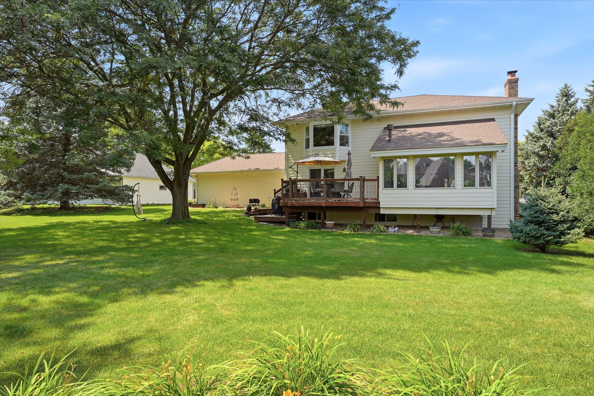 This Plymouth oasis waiting for you to call it home!