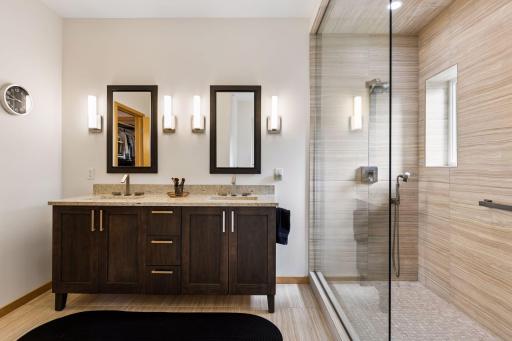 11895 Douglynn Drive, Minnetonka, MN 55343