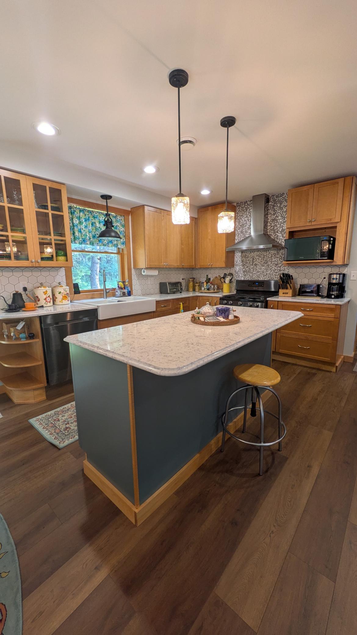 Spacious Kitchen with Eat at island