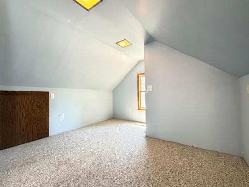 Upper Level Bonus Room