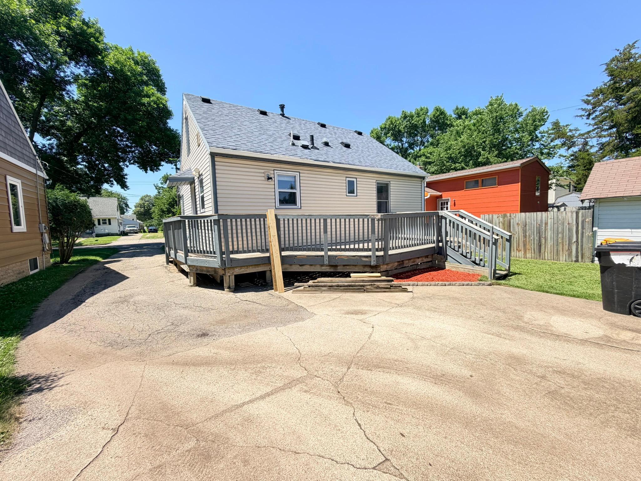 Wrap Around Deck
