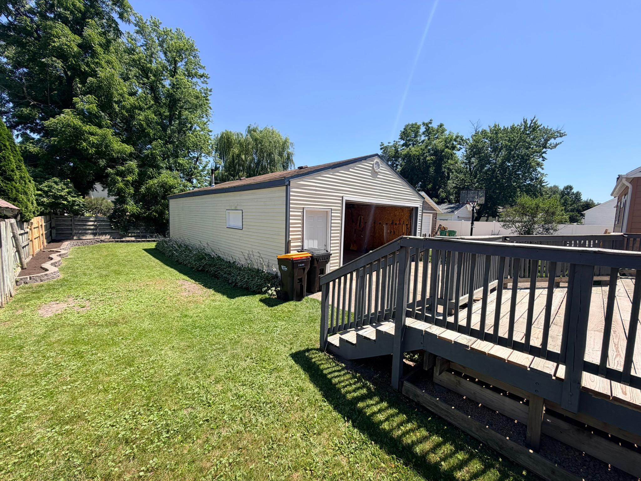 Deck to Backyard