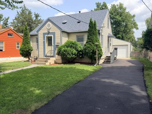 1018 4th Avenue SE, Rochester, MN 55904