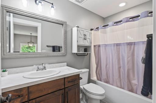 1747 198th Avenue NW, Oak Grove, MN 55011