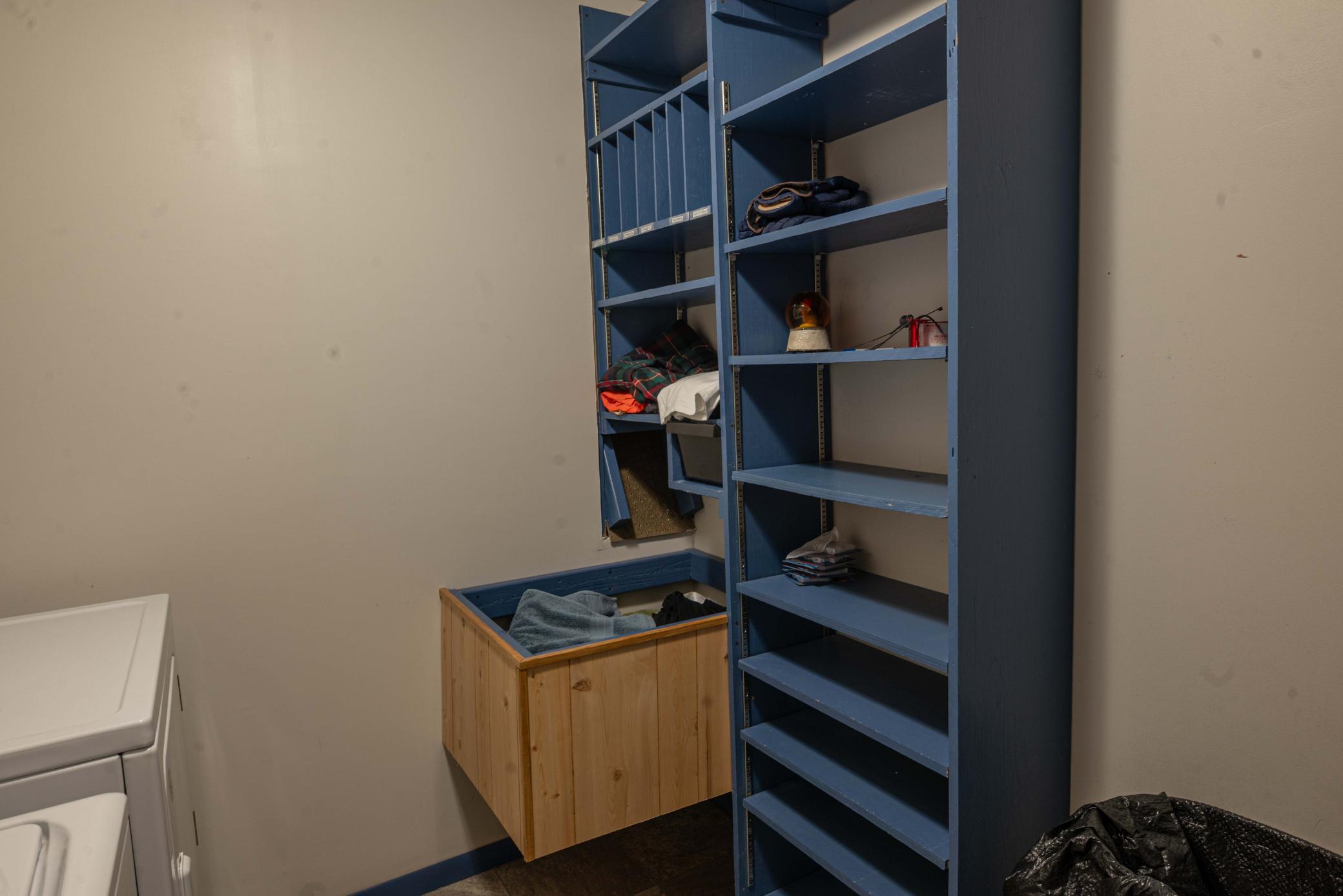 37 Laundry Chute.jpg