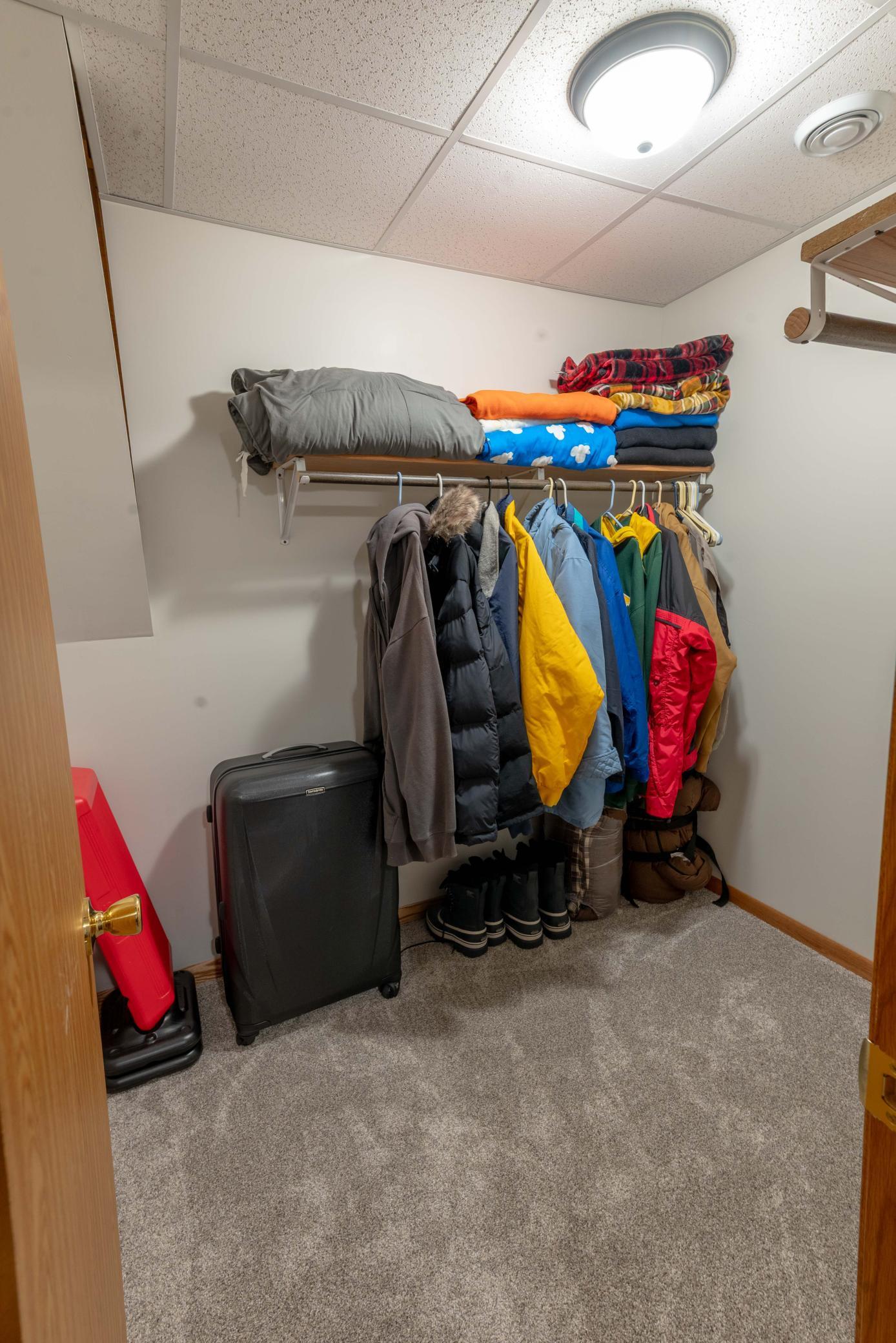 32 LL BR3 Walk In Closet.jpg