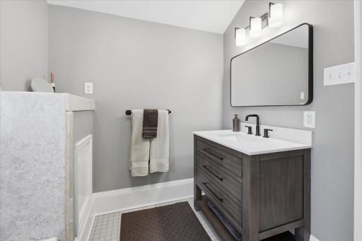 4653 Clinton Avenue, Minneapolis, MN 55419