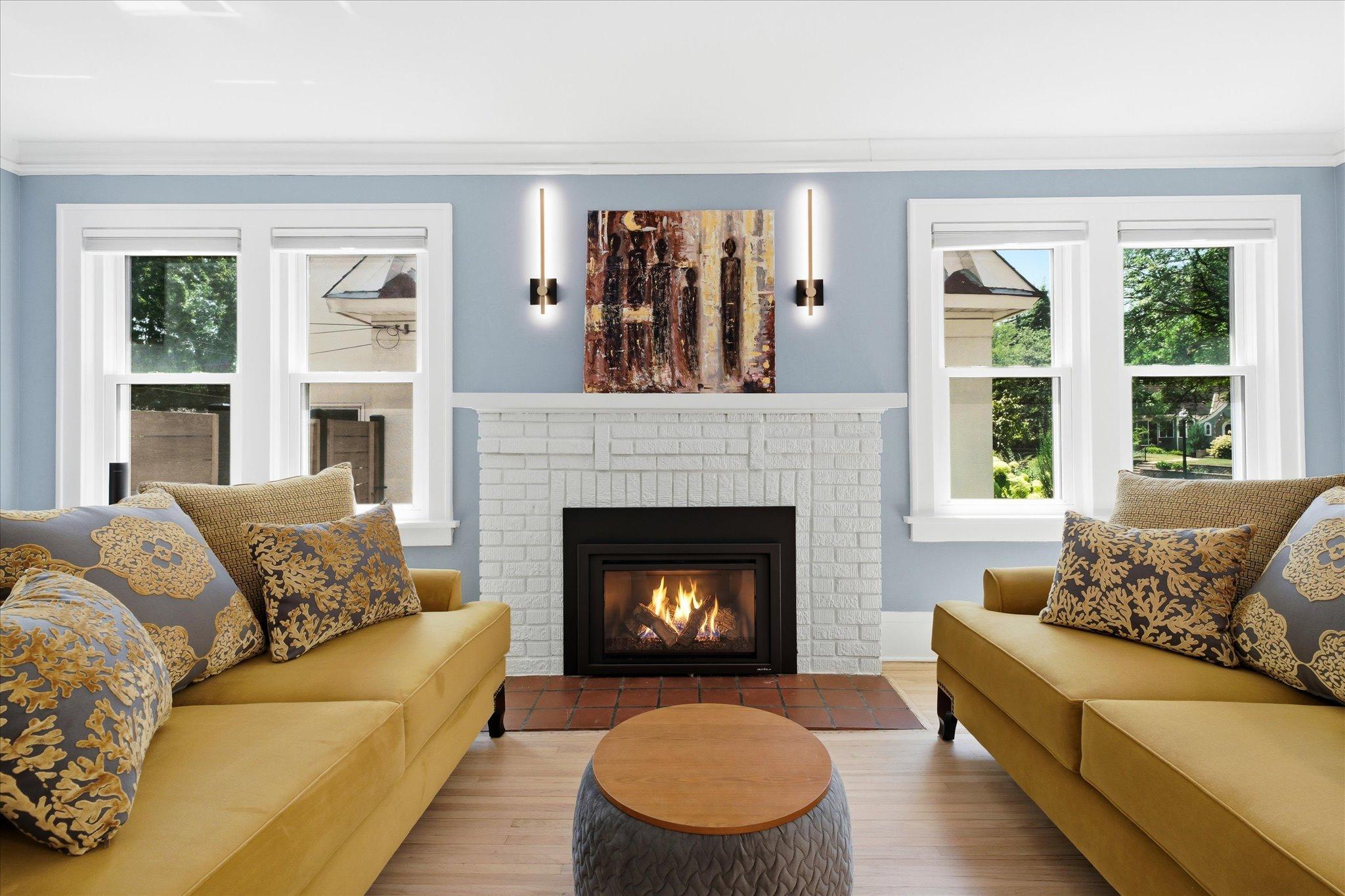 Gas fireplace in the living room