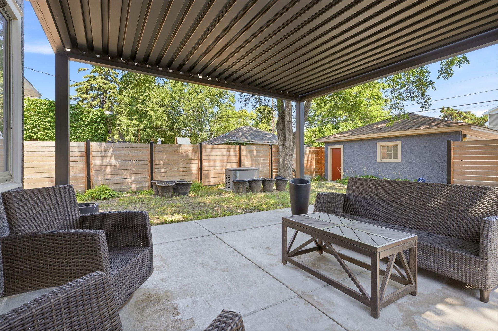 Privacy wood fence