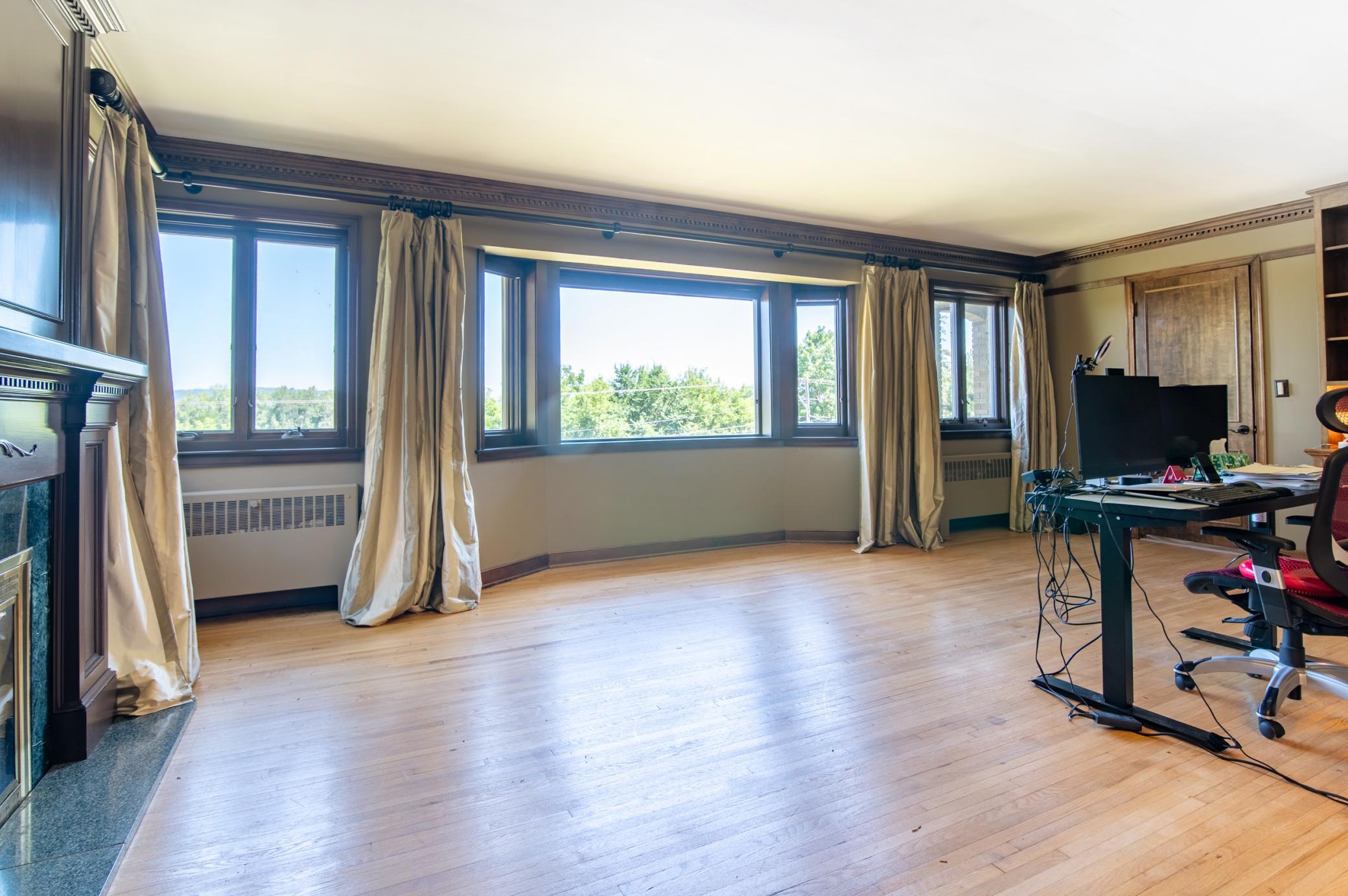 The front room would make a great formal sitting area for entertaining, or be a great den/study. The windows in this room face North-Northeast and overlook Winona Lake from the elevated position above Hwy 61