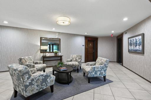 4360 Brookside Court, 209, Edina, MN 55436