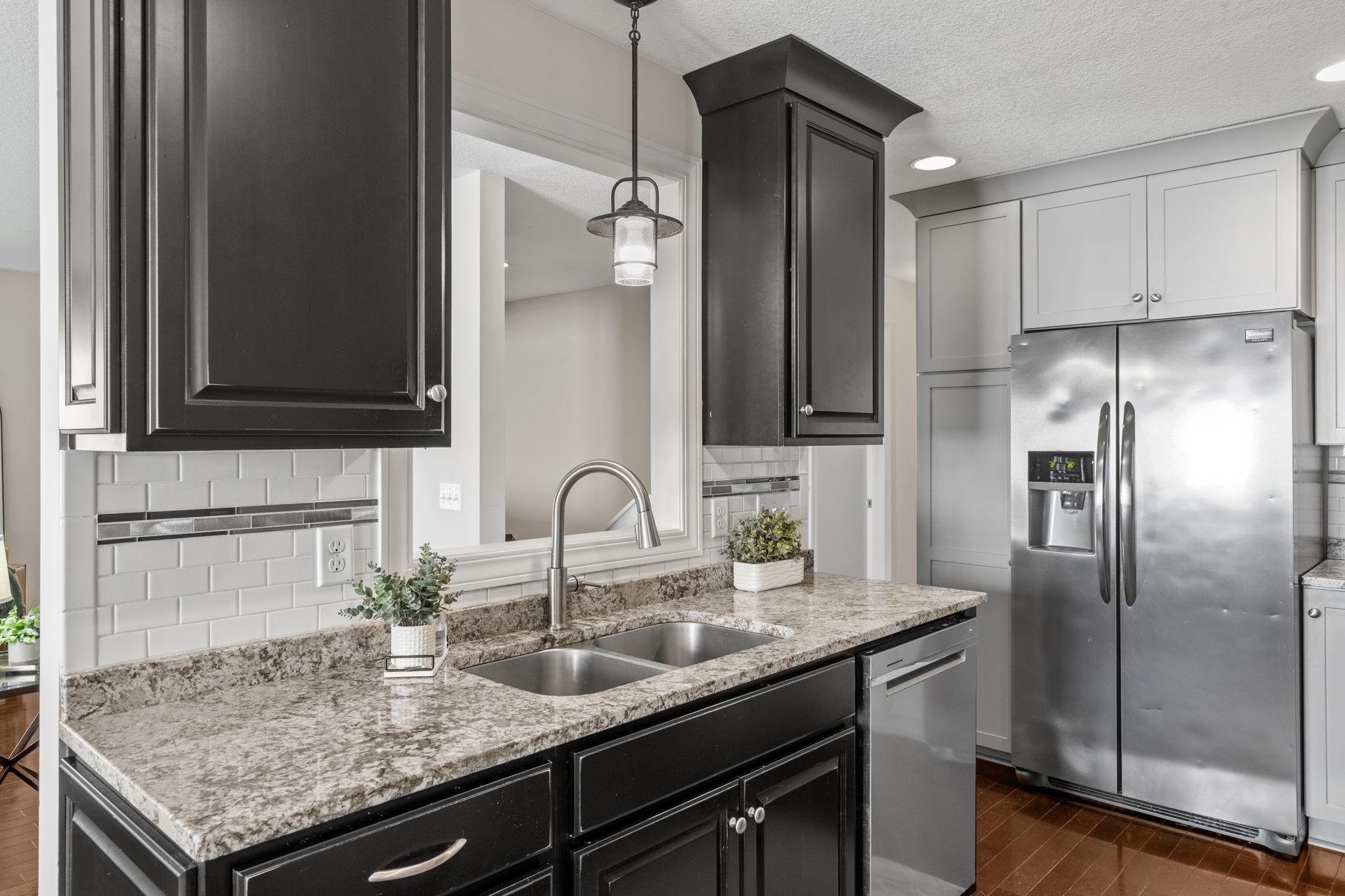 Open sightlines keep everyone connected..