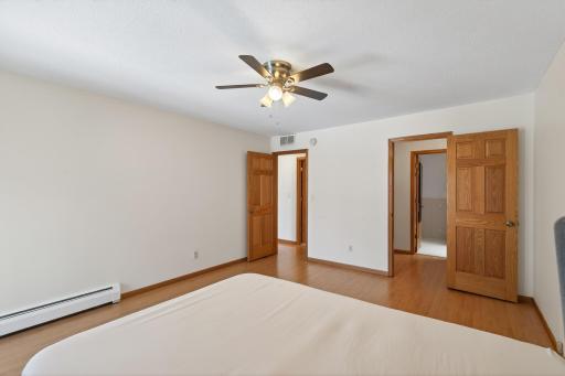 15_450_Ford_Rd_31314_mls.jpg