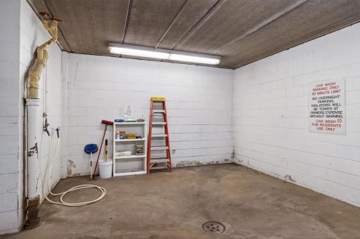 car wash_mls.jpg