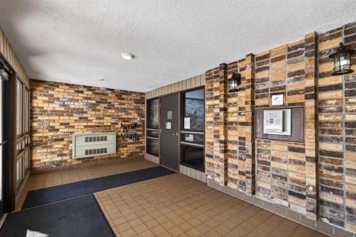 03_450_Ford_Rd_3133_mls.jpg