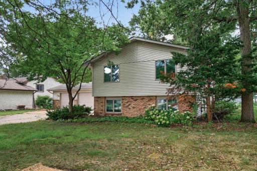820 86th Lane NW, Coon Rapids, MN 55433