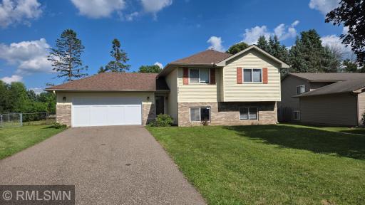 8001 Jeffery Avenue S, Cottage Grove, MN 55016