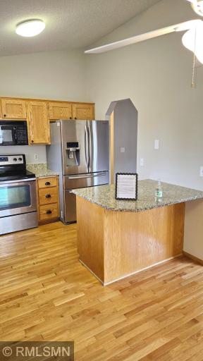 8001 Jeffery Avenue S, Cottage Grove, MN 55016