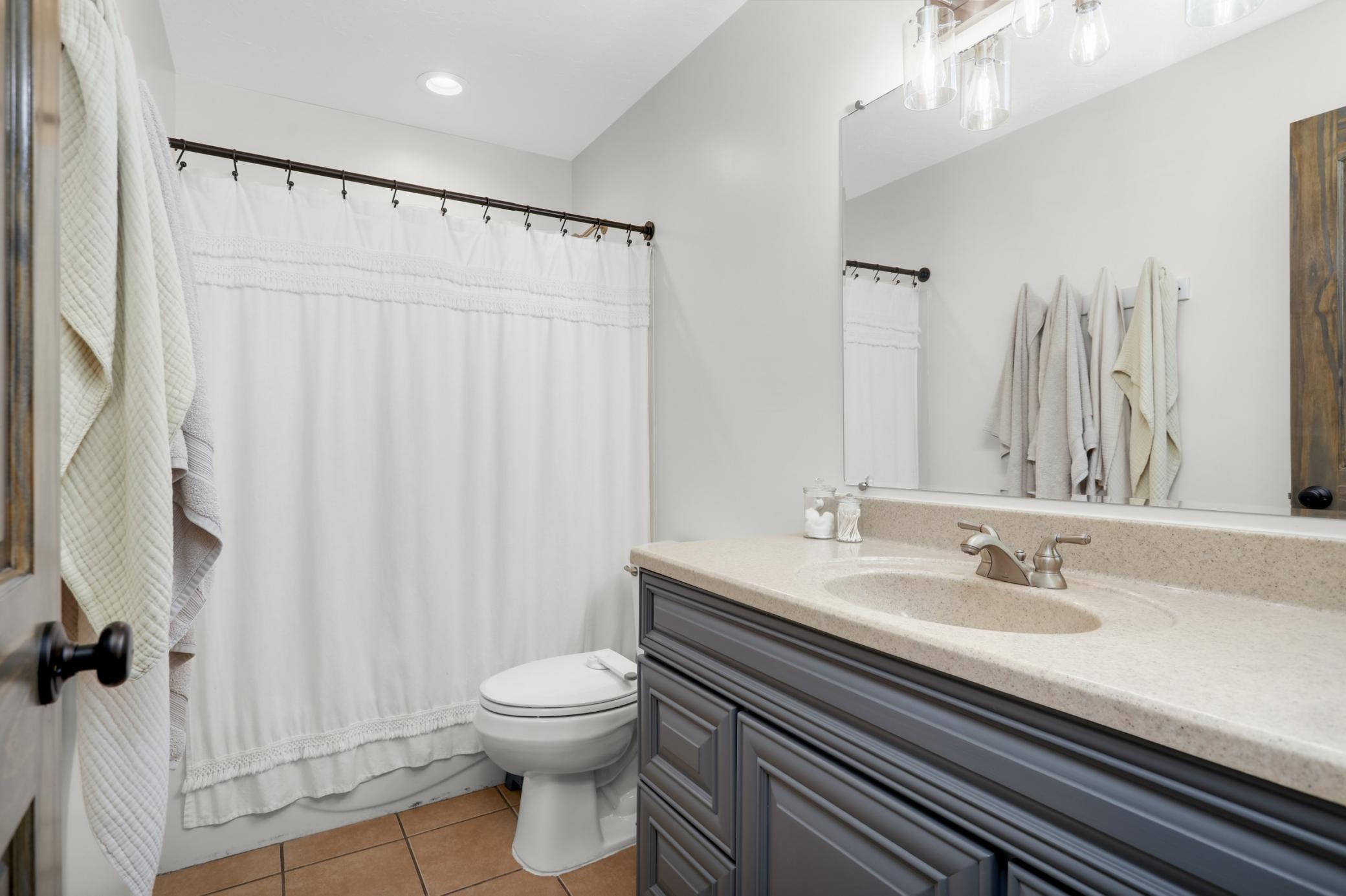 Full bathroom on upper level