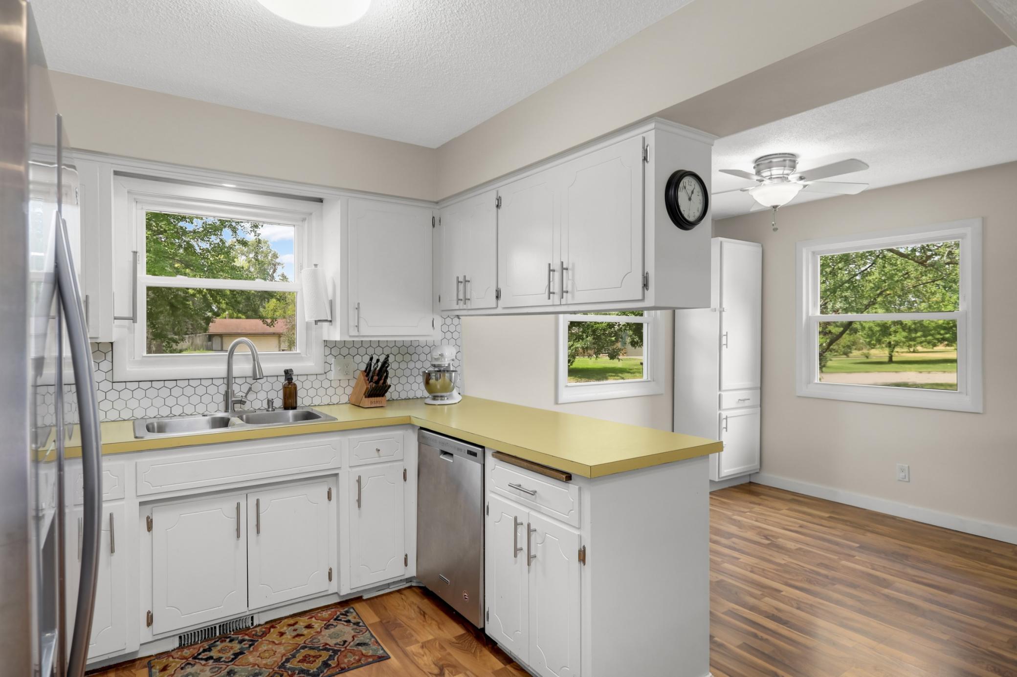 Kitchen connects to dining