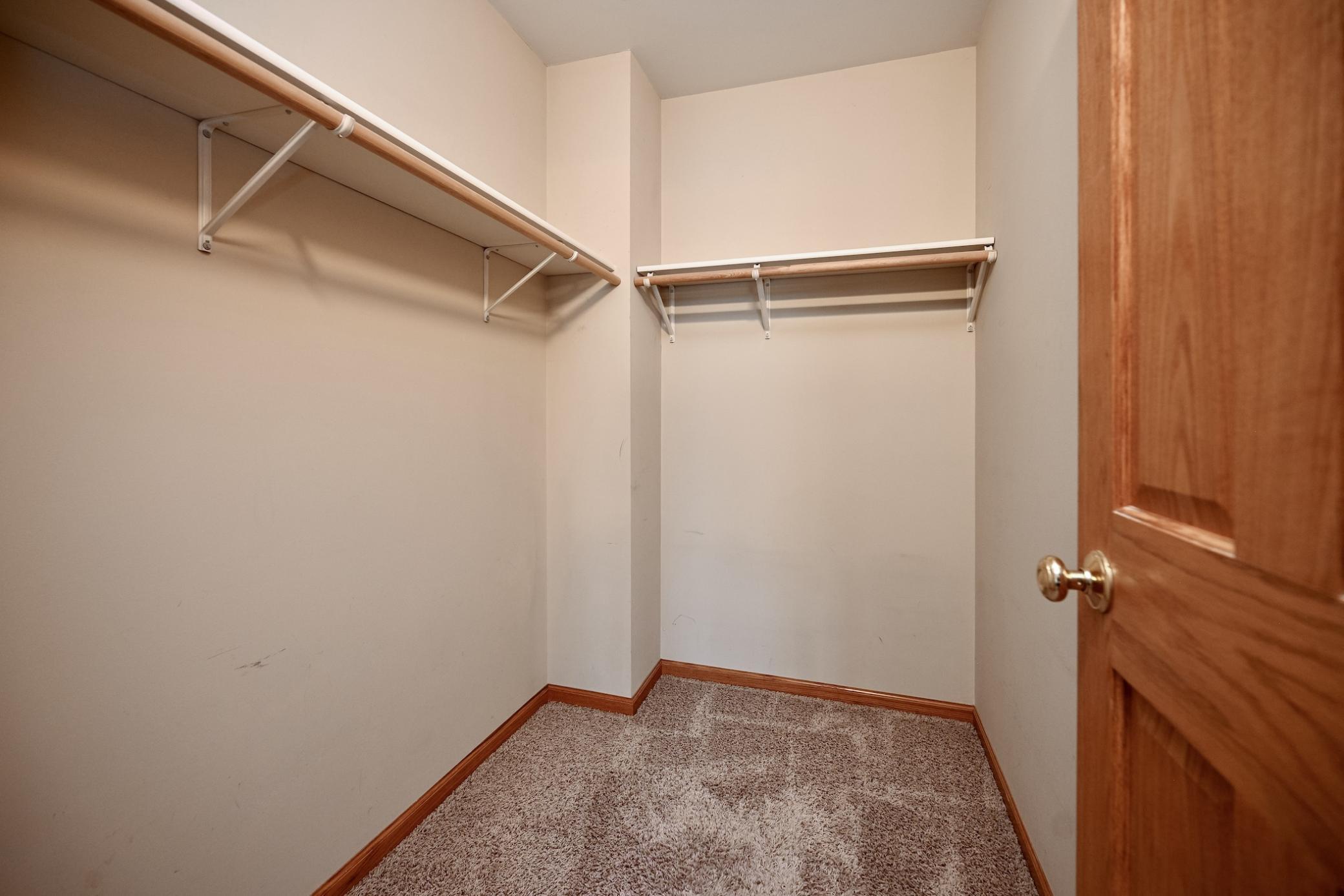 UL Primary Walk-in Closet