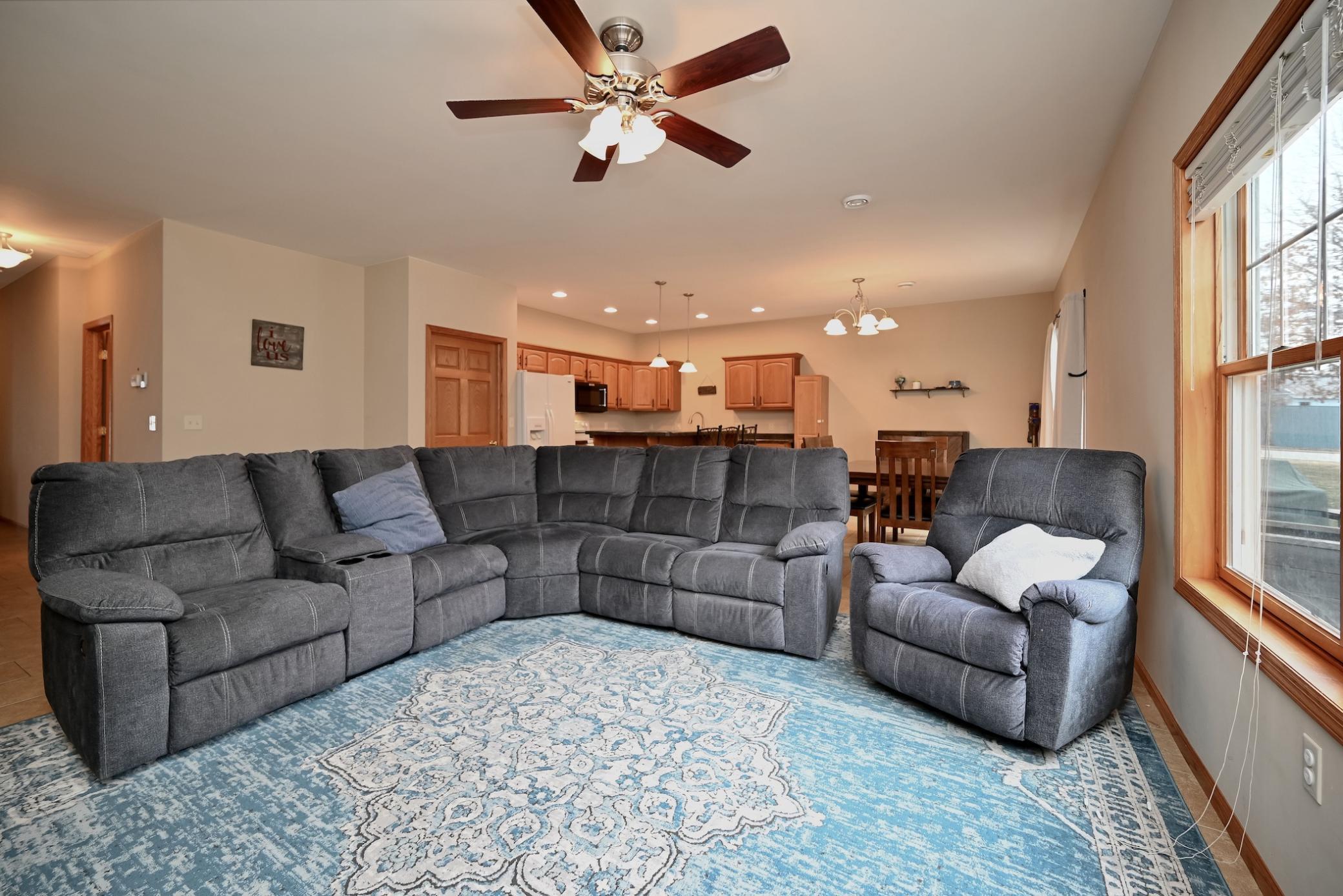 Large & Open Living Room - great for entertaining!