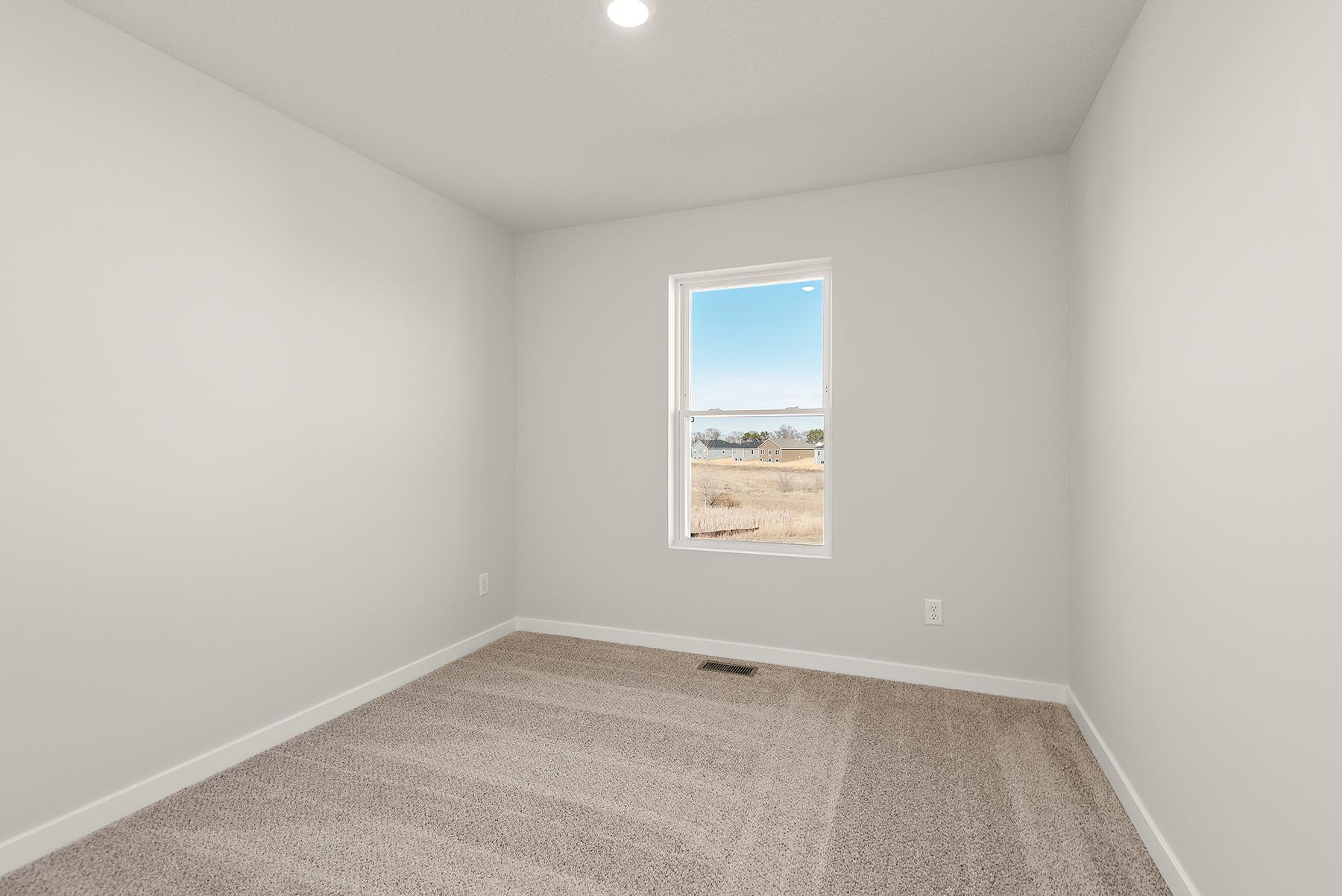 Afton Bedroom 2 R.jpg