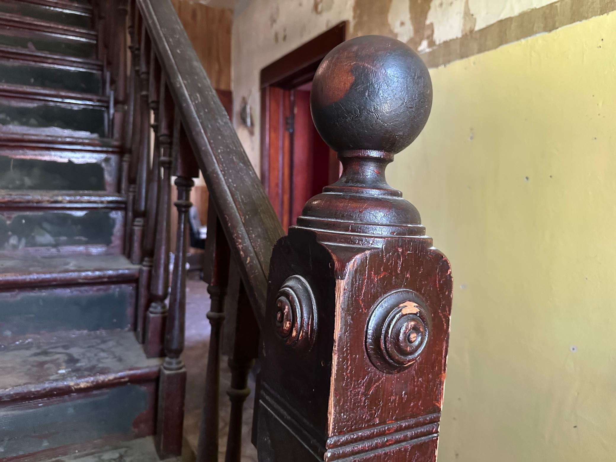 Handrail