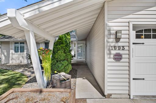 1993 Warbler Lane, Saint Paul, MN 55119