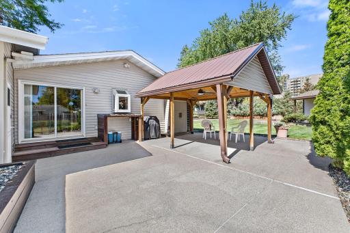 1993 Warbler Lane, Saint Paul, MN 55119
