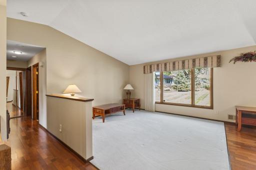1993 Warbler Lane, Saint Paul, MN 55119
