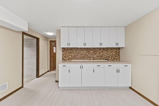 1993 Warbler Lane, Saint Paul, MN 55119