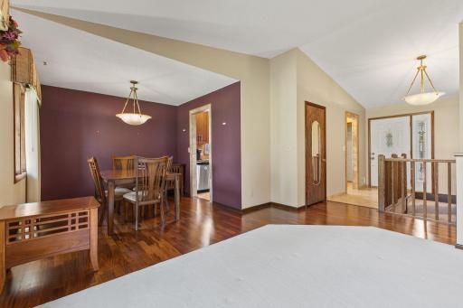 1993 Warbler Lane, Saint Paul, MN 55119