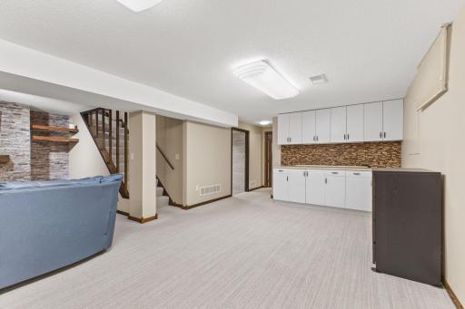 1993 Warbler Lane, Saint Paul, MN 55119