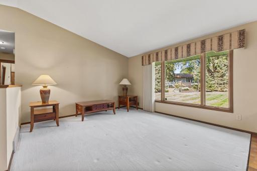 1993 Warbler Lane, Saint Paul, MN 55119
