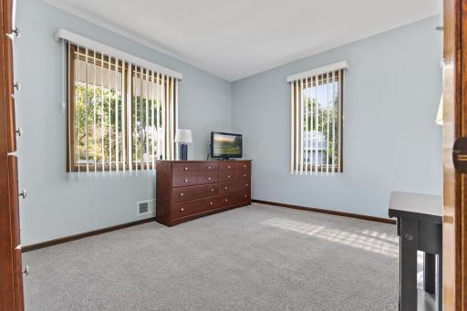 1993 Warbler Lane, Saint Paul, MN 55119