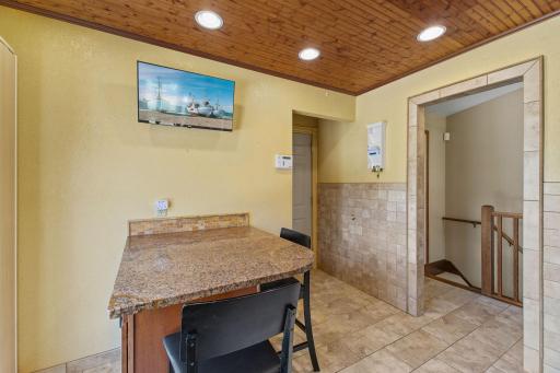 1993 Warbler Lane, Saint Paul, MN 55119