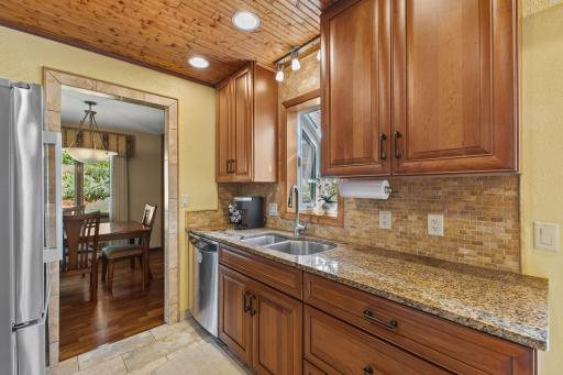 1993 Warbler Lane, Saint Paul, MN 55119