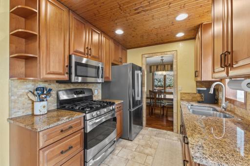 1993 Warbler Lane, Saint Paul, MN 55119