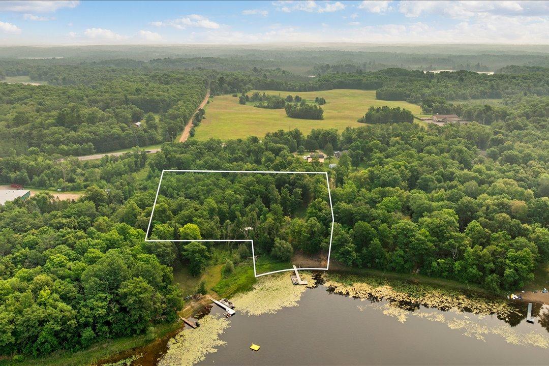 37-21283 Pine Tree Ln Lot Lines.jpg